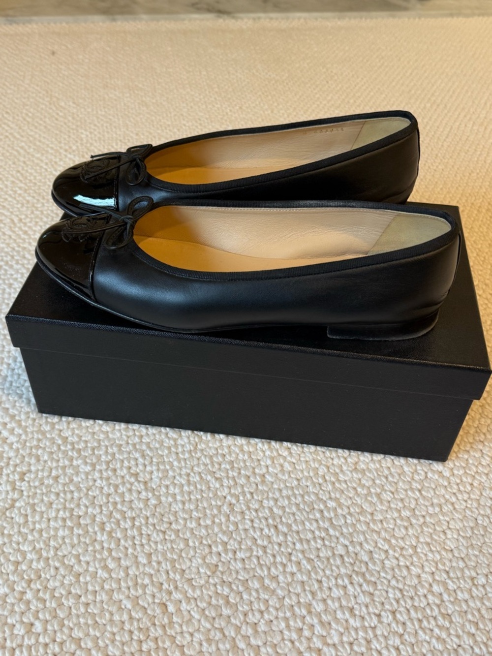 CHANEL Black Leather Ballet Flats with Patent Toe( dust bags and box included) - Picture 6 of 12
